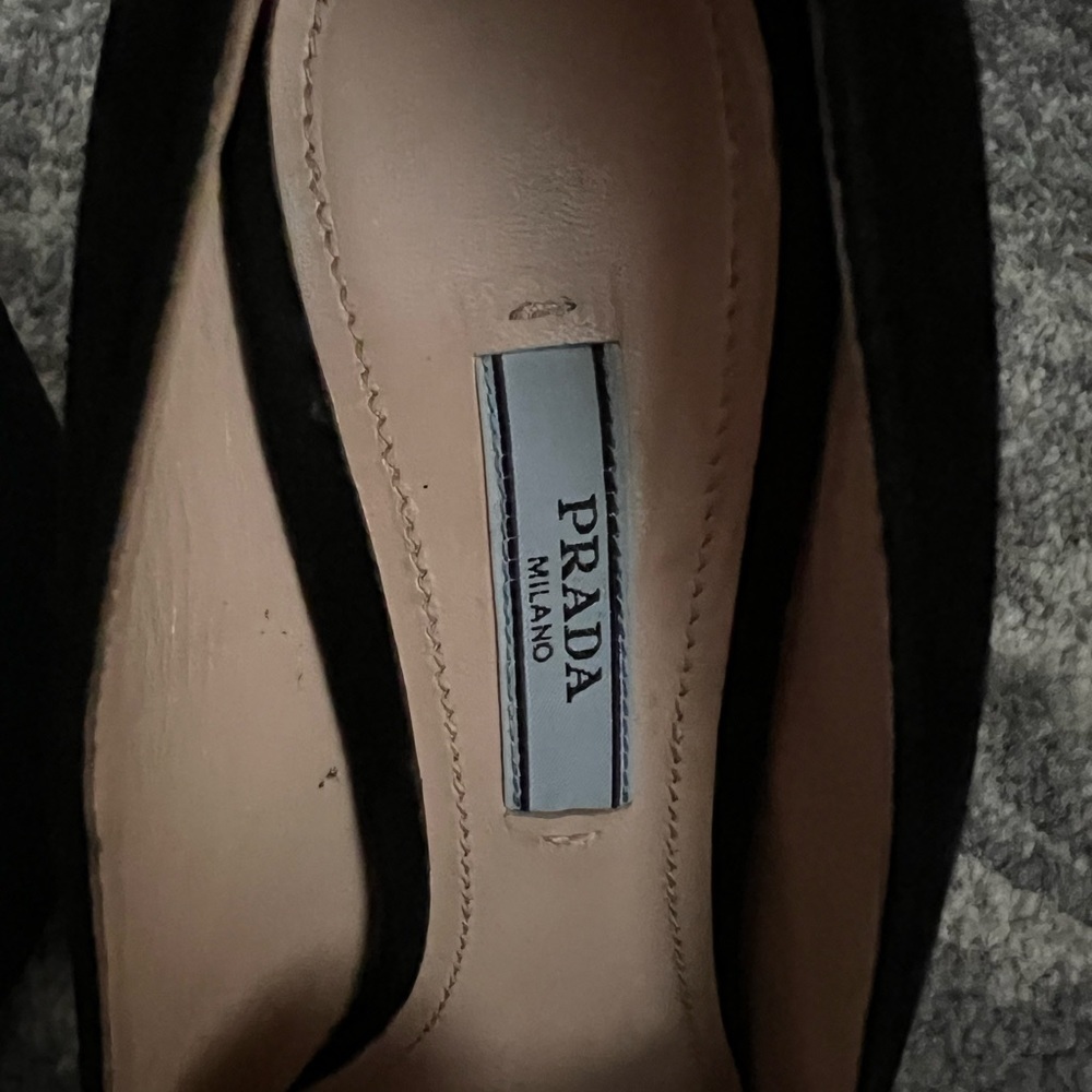 PRADA Authentic gorgeous black platform heels! Size 38 - Picture 8 of 8